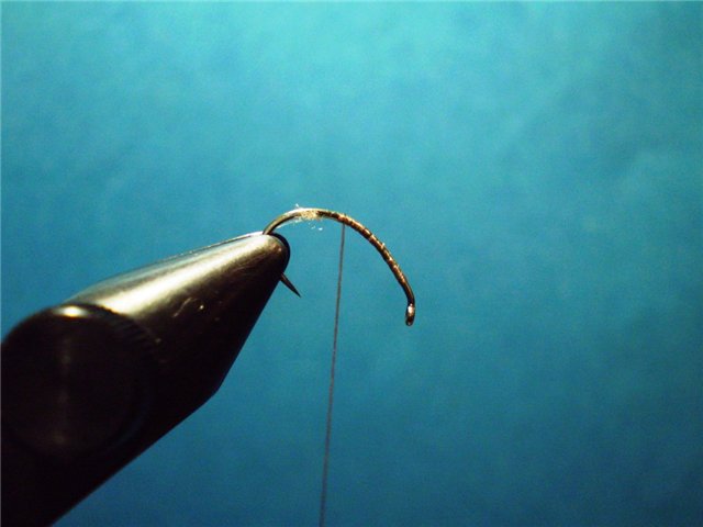 BWO TWISTED HACKLE EMERGER