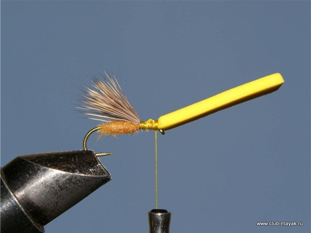 сухая мушка Balloon Caddis
