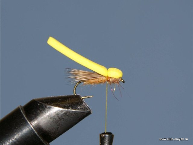 сухая мушка Balloon Caddis