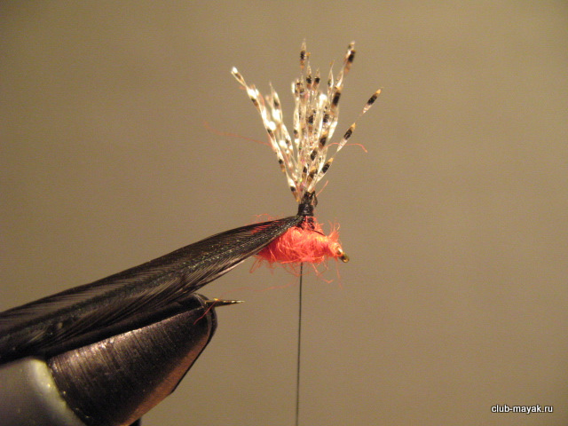 Сухая мушка Bloody Midge
