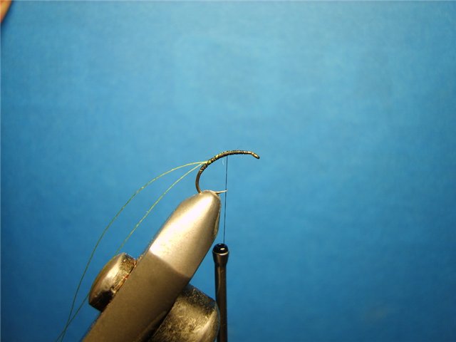 Нимфа Caddis Larvae Olive 777 