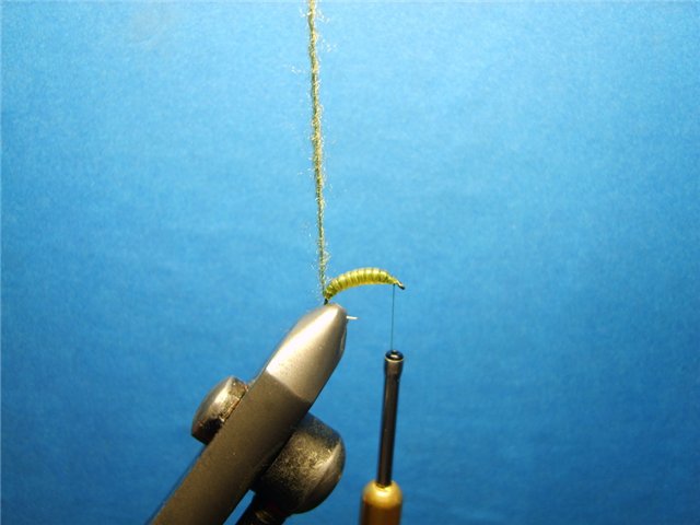 Нимфа Caddis Larvae Olive 777 