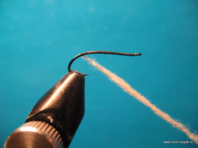 сухая мушка Chuk`s October Caddis