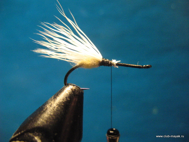 сухая мушка Chuk`s October Caddis