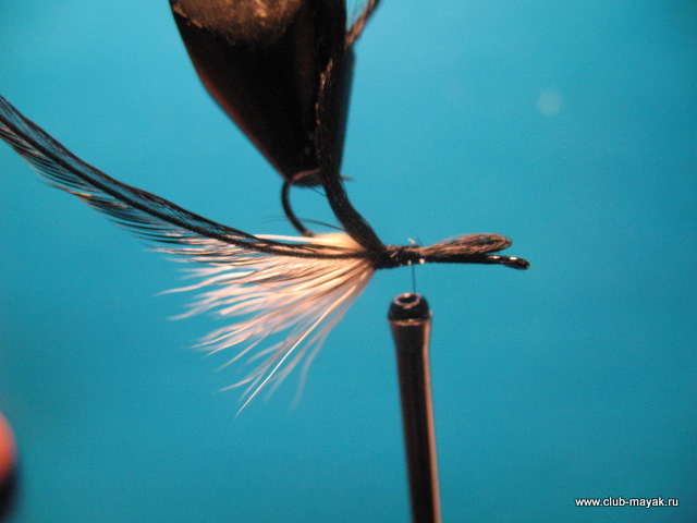 сухая мушка Chuk`s October Caddis