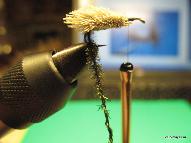 Сухая мушка Goddard Caddis