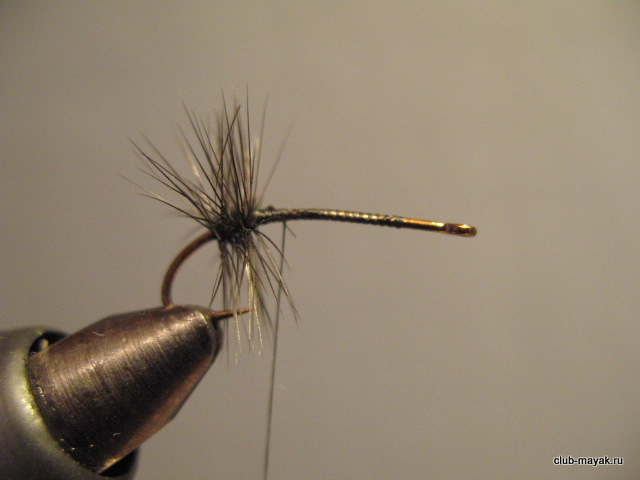 Сухая мушка Hot Spot Midge 