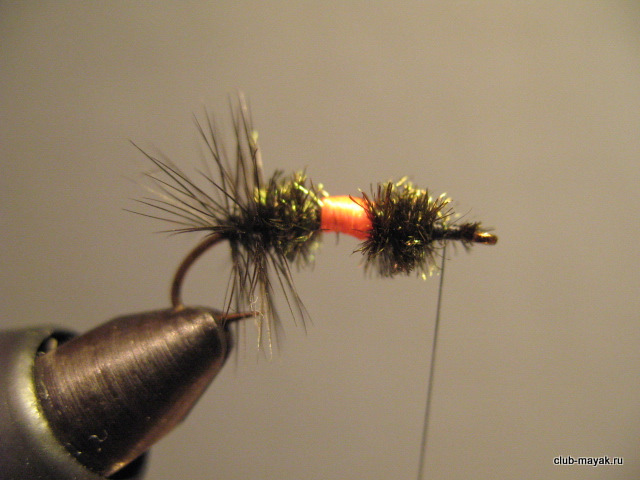 Сухая мушка Hot Spot Midge 