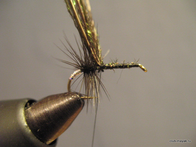 Сухая мушка Renegade Midge