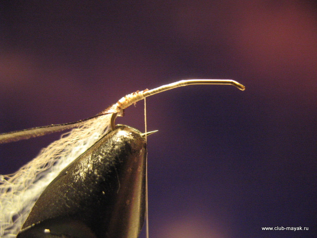 Мокрая мушка Umbrella Gnat Emerger